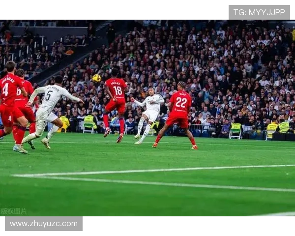 西甲精彩对决姆巴佩双响贝林厄姆破门皇马4-0大胜巴伦西亚